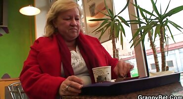 sex cosplay gura Bratun phim sex thủ dâm